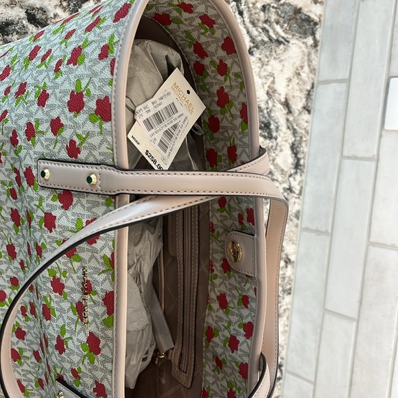 NEW Michael Kors Large Open Tote - Picture 4 of 4